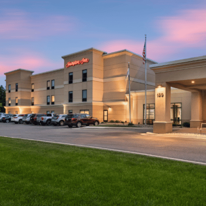 Oustide view of the Hampton Inn in Fairmont, Minnesota