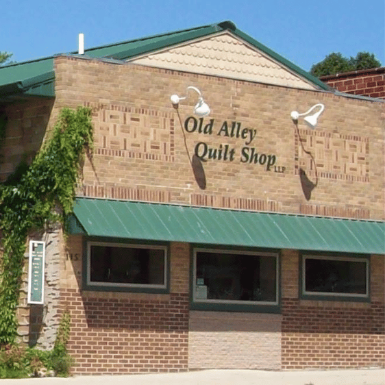 Street view of the Old Alley Quilt Shop in Sherburn