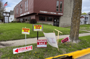 Garge sale signs on a intersection corner in Fairmont